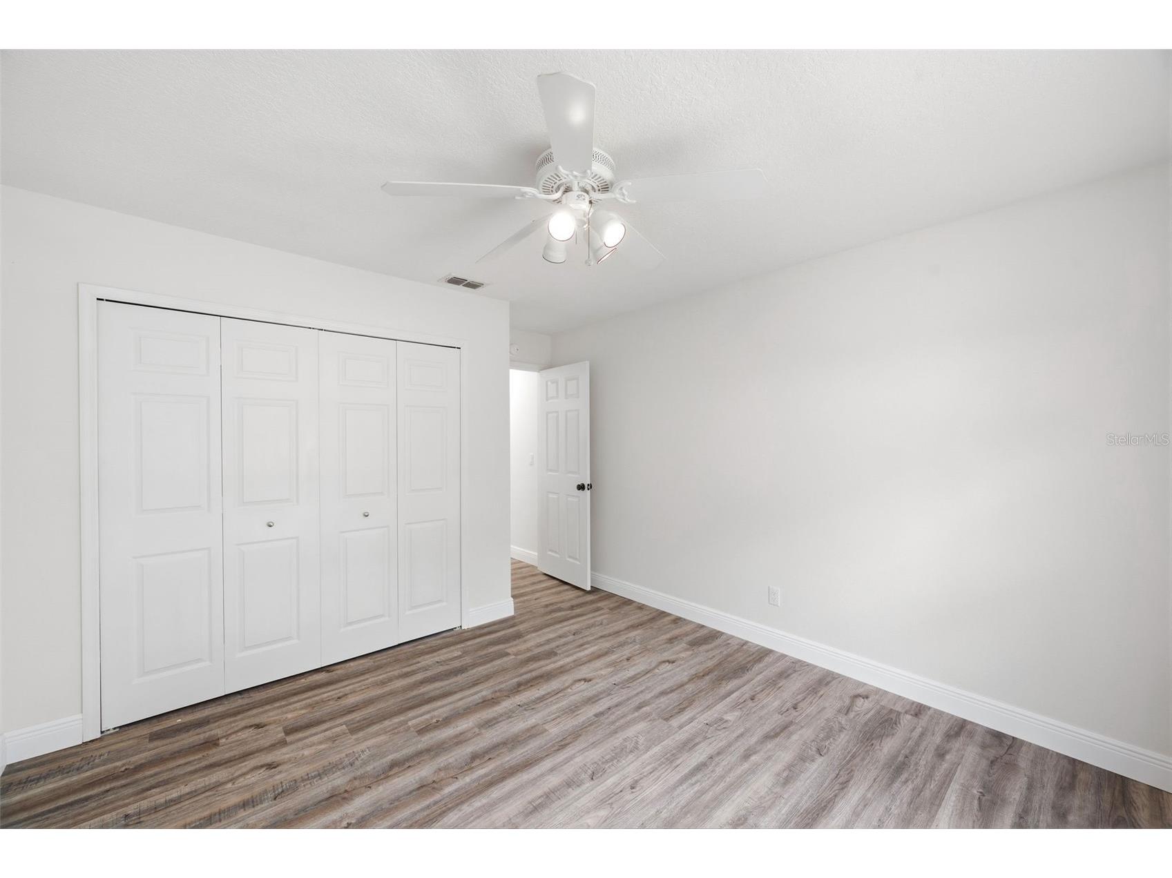 980 Live Oak Avenue NE Saint Petersburg FL 33703 TB8526964 image27