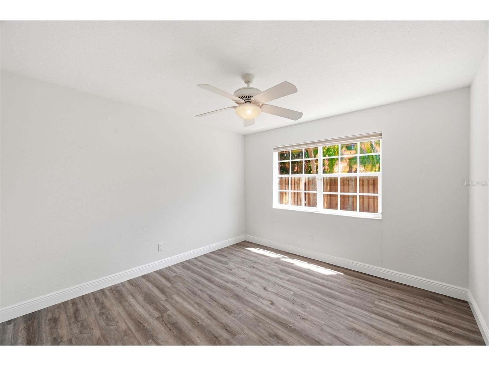 980 Live Oak Avenue NE Saint Petersburg FL 33703 TB8526964 image30