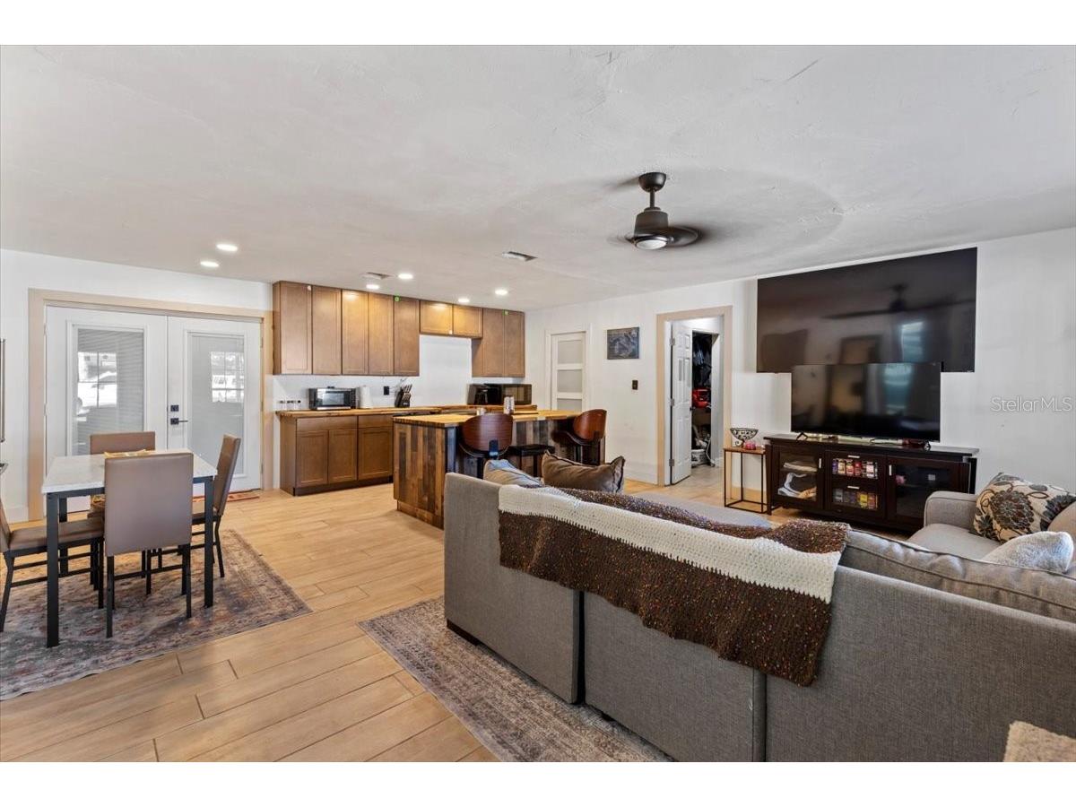 980 Thelma Avenue Orange City FL 32763 V4947498 image2
