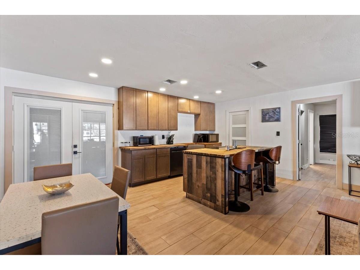 980 Thelma Avenue Orange City FL 32763 V4947498 image3