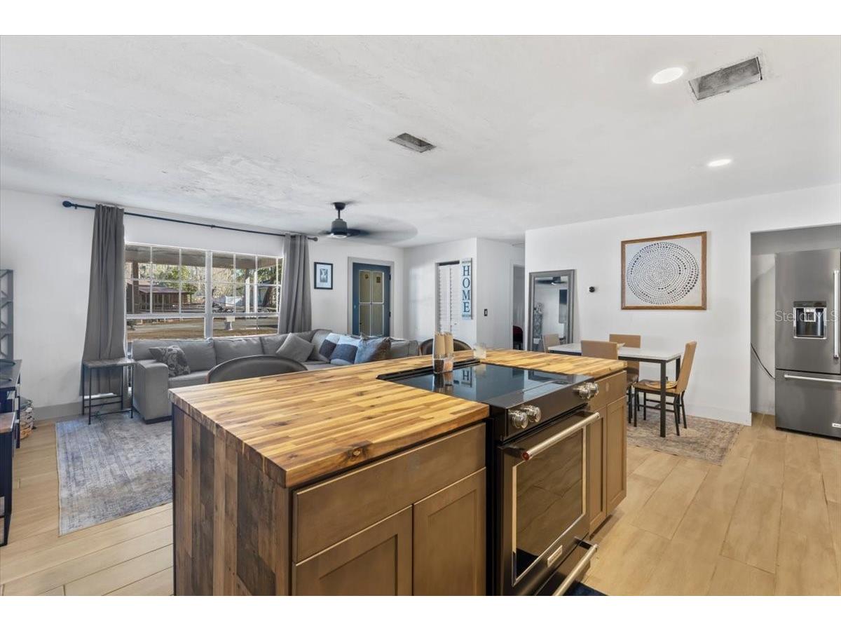 980 Thelma Avenue Orange City FL 32763 V4947498 image7