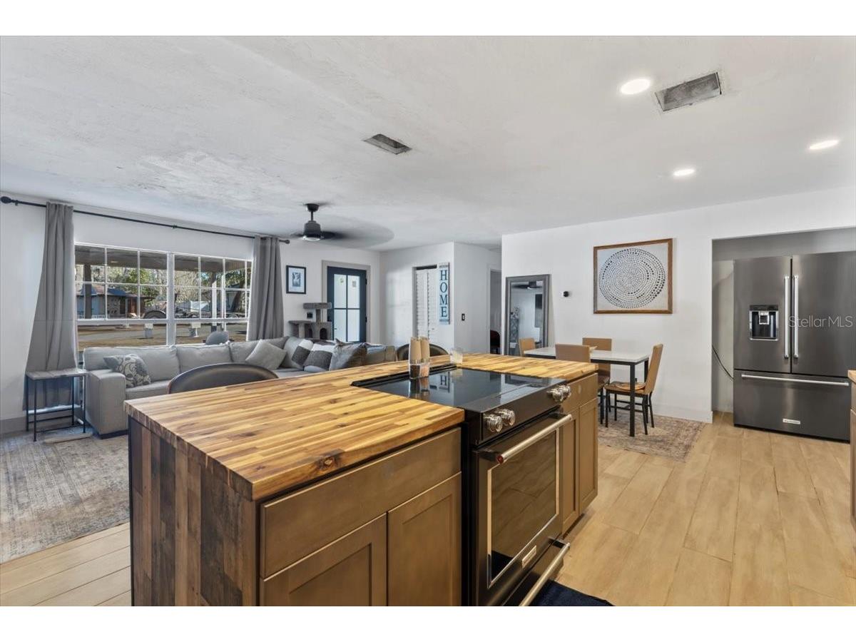 980 Thelma Avenue Orange City FL 32763 V4947498 image8