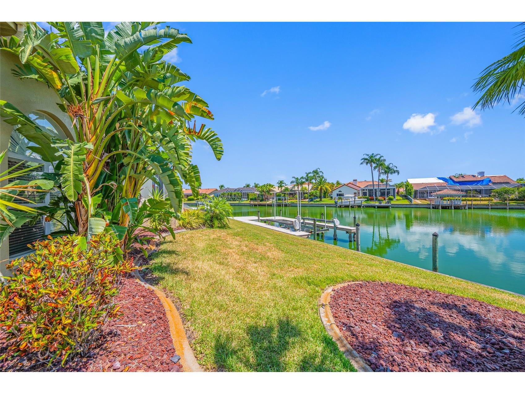 9801 Compass Point Way Tampa FL 33615 TB8520408 image1