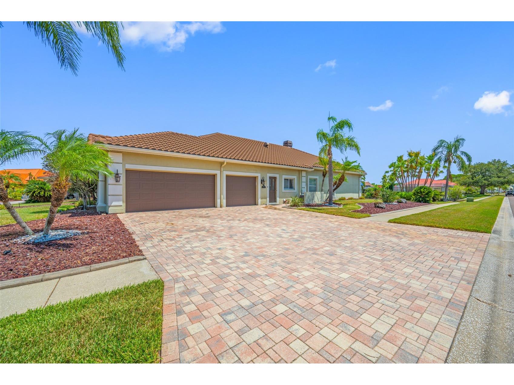 9801 Compass Point Way Tampa FL 33615 TB8520408 image3
