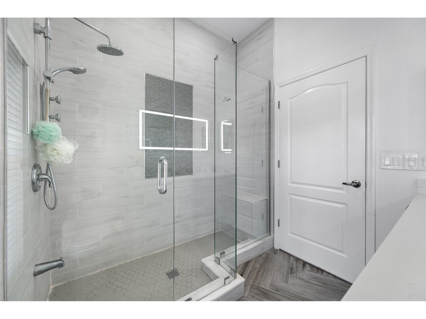 9801 Compass Point Way Tampa FL 33615 TB8520408 image46