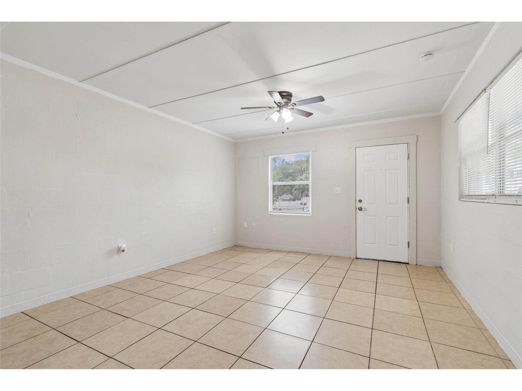 9801 N 11th Street Tampa FL 33612 TB8500370 image31