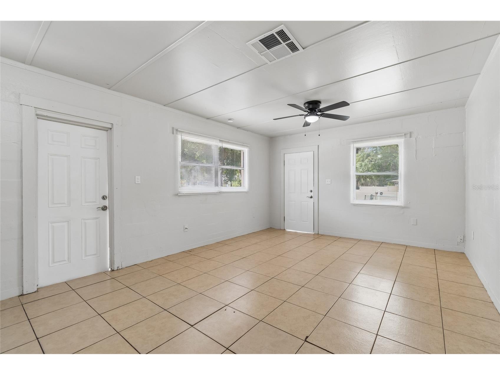 9801 N 11th Street Tampa FL 33612 TB8500370 image7
