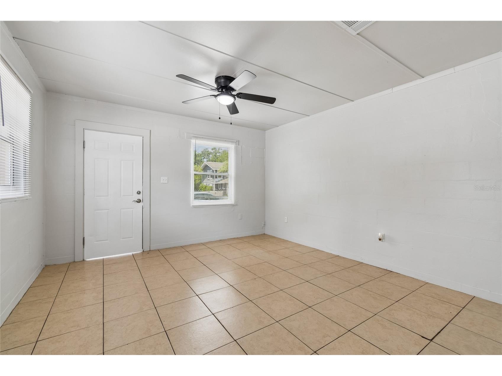 9801 N 11th Street Tampa FL 33612 TB8500370 image9
