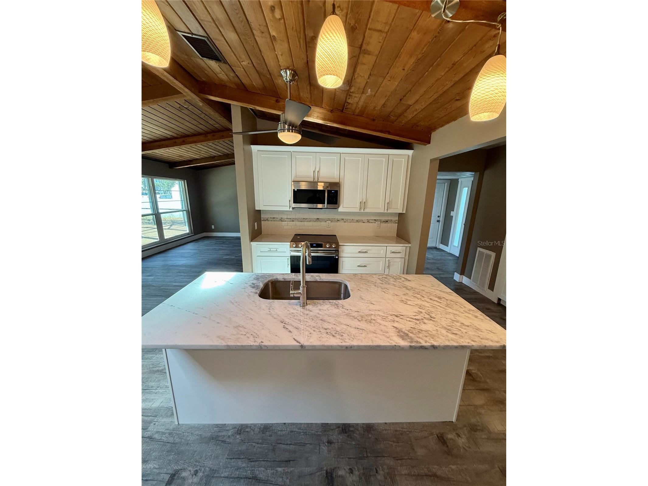 9801 San Moreno Way Port Richey FL 34668 W7879997 image6