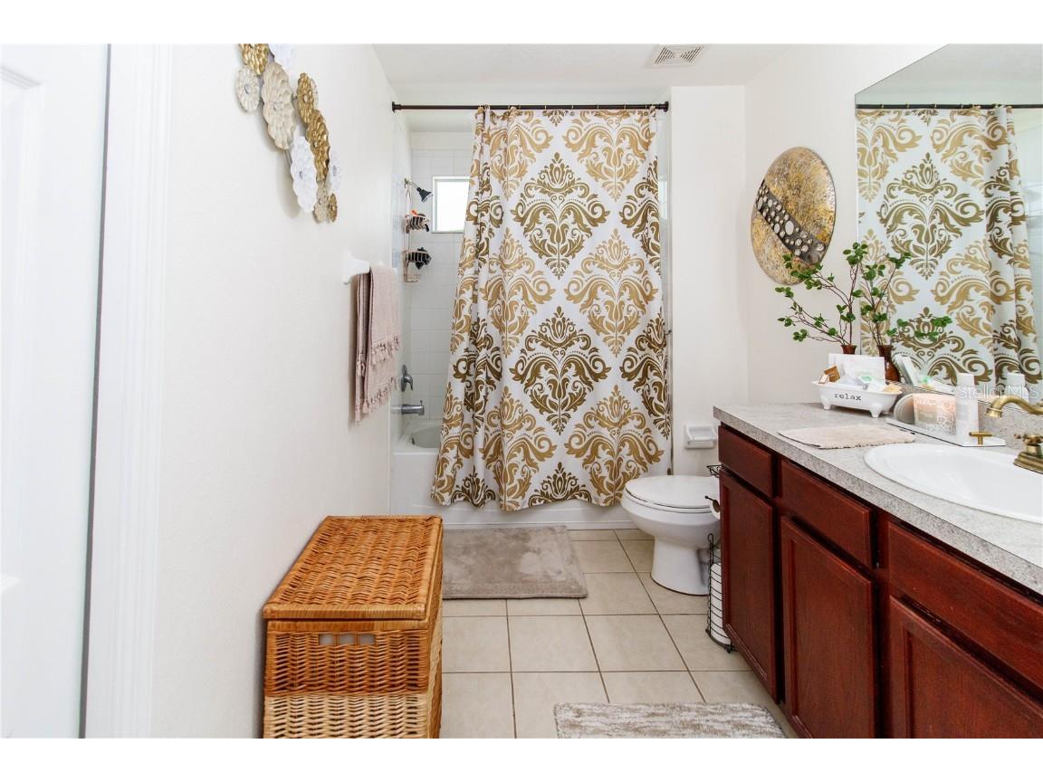 9802 Blue Palm Way Tampa FL 33610 TB8409758 image24