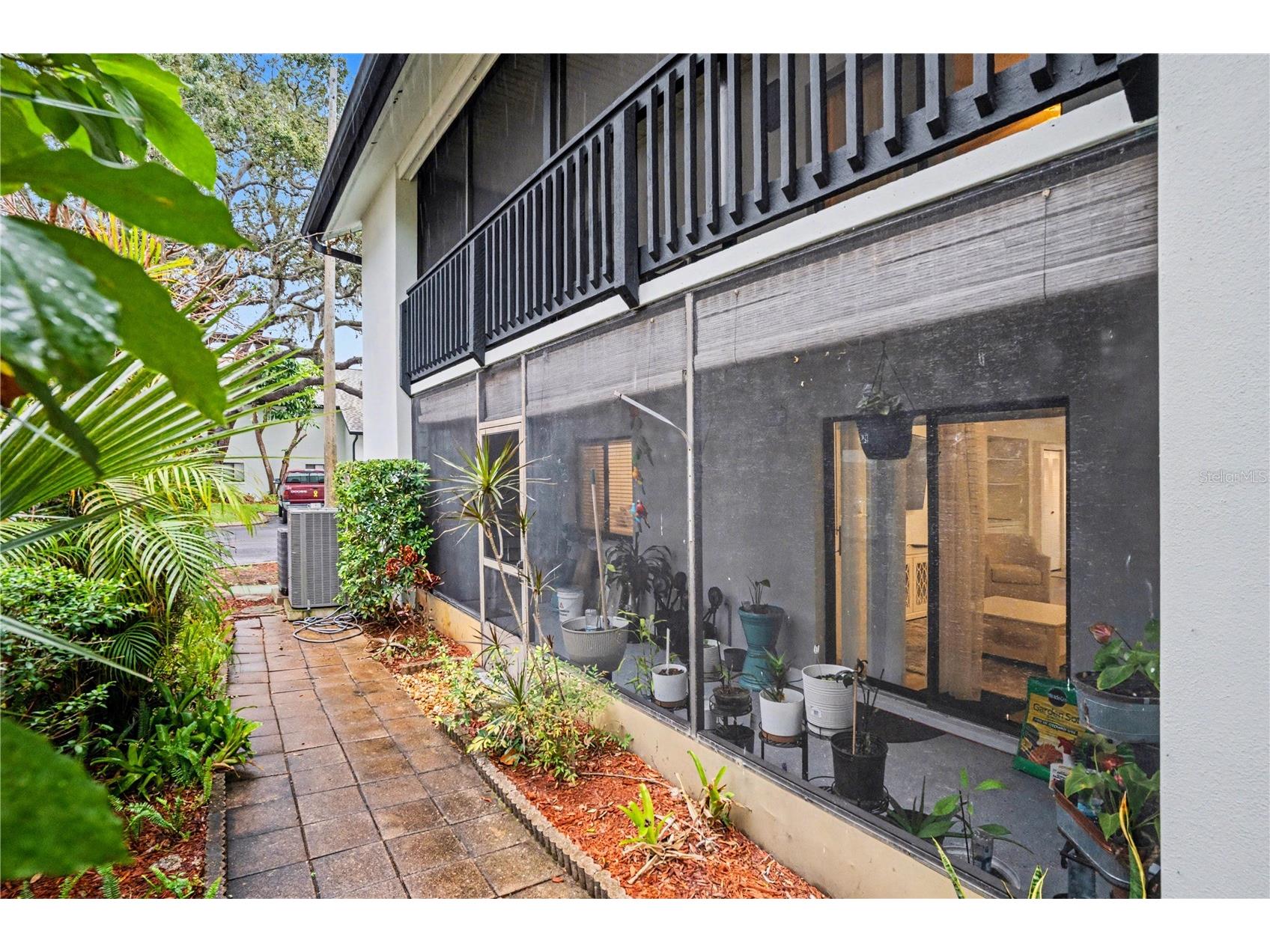 9802 Lombard Court #102 Tampa FL 33618 TB8491391 image4