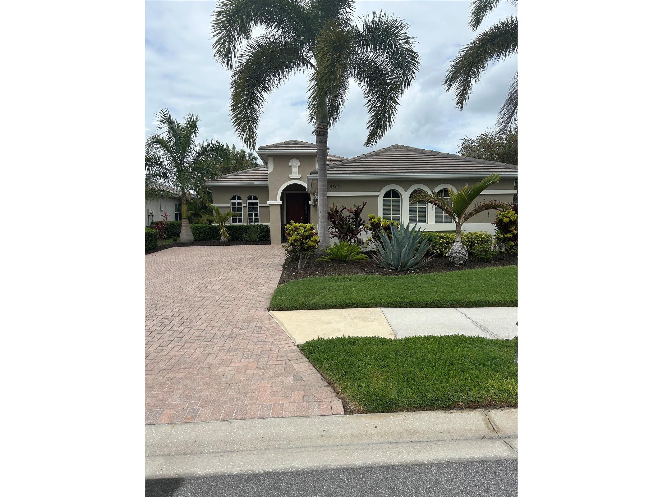 9803 Portside Terrace Bradenton FL 34212 A4687993 image1