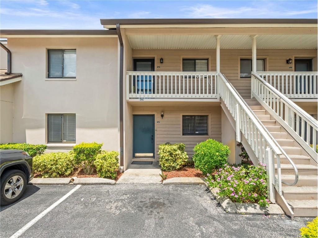 9804 Lombard Court #104 Tampa FL 33618 TB8400030 image1