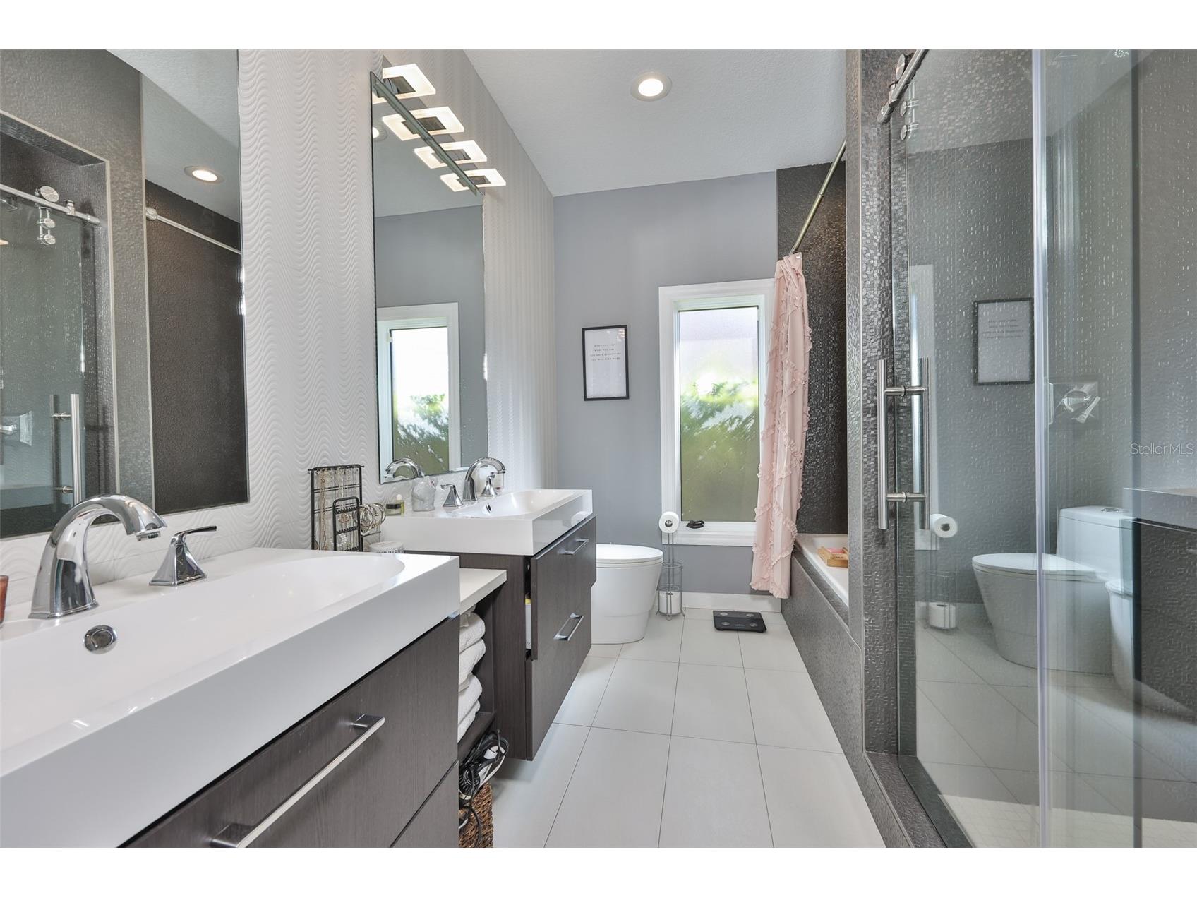 9805 Compass Point Way Tampa FL 33615 TB8465679 image54