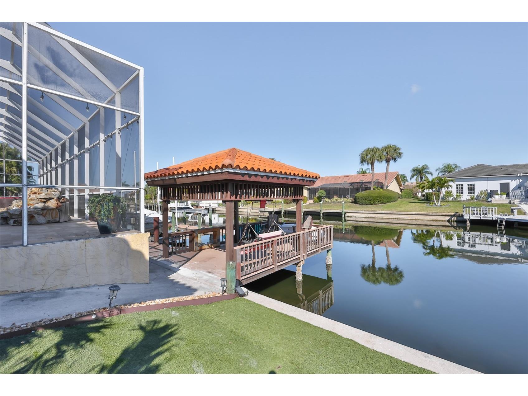 9805 Compass Point Way Tampa FL 33615 TB8465679 image75