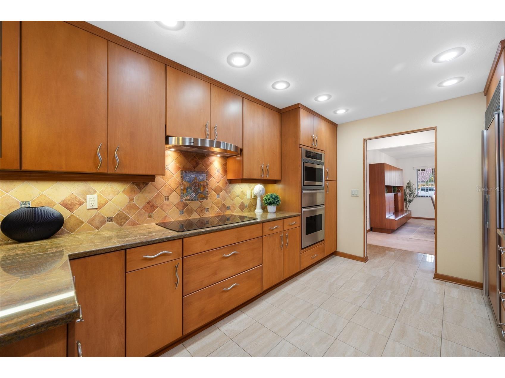 9807 Compass Point Way Tampa FL 33615 TB8426885 image23