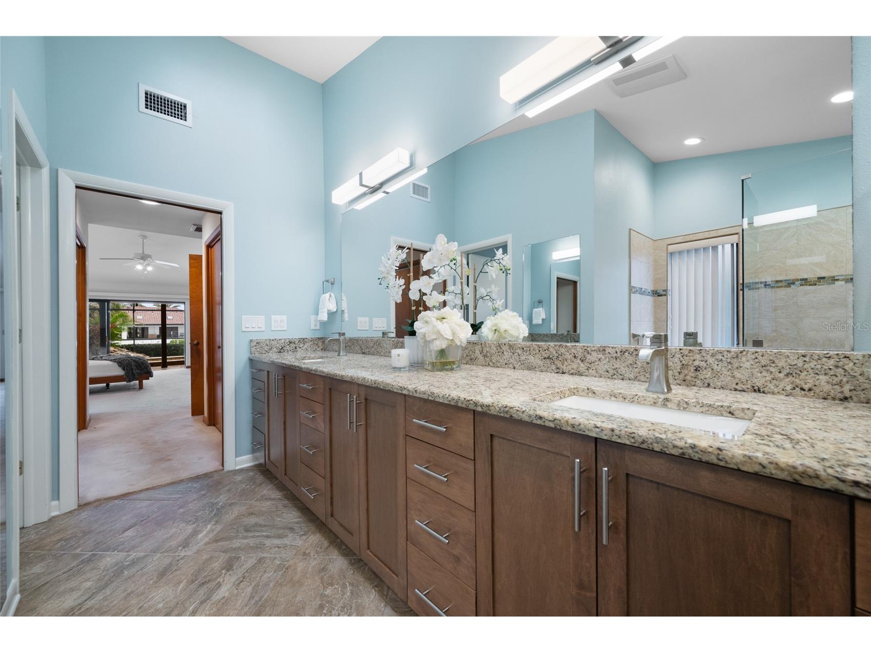 9807 Compass Point Way Tampa FL 33615 TB8426885 image35