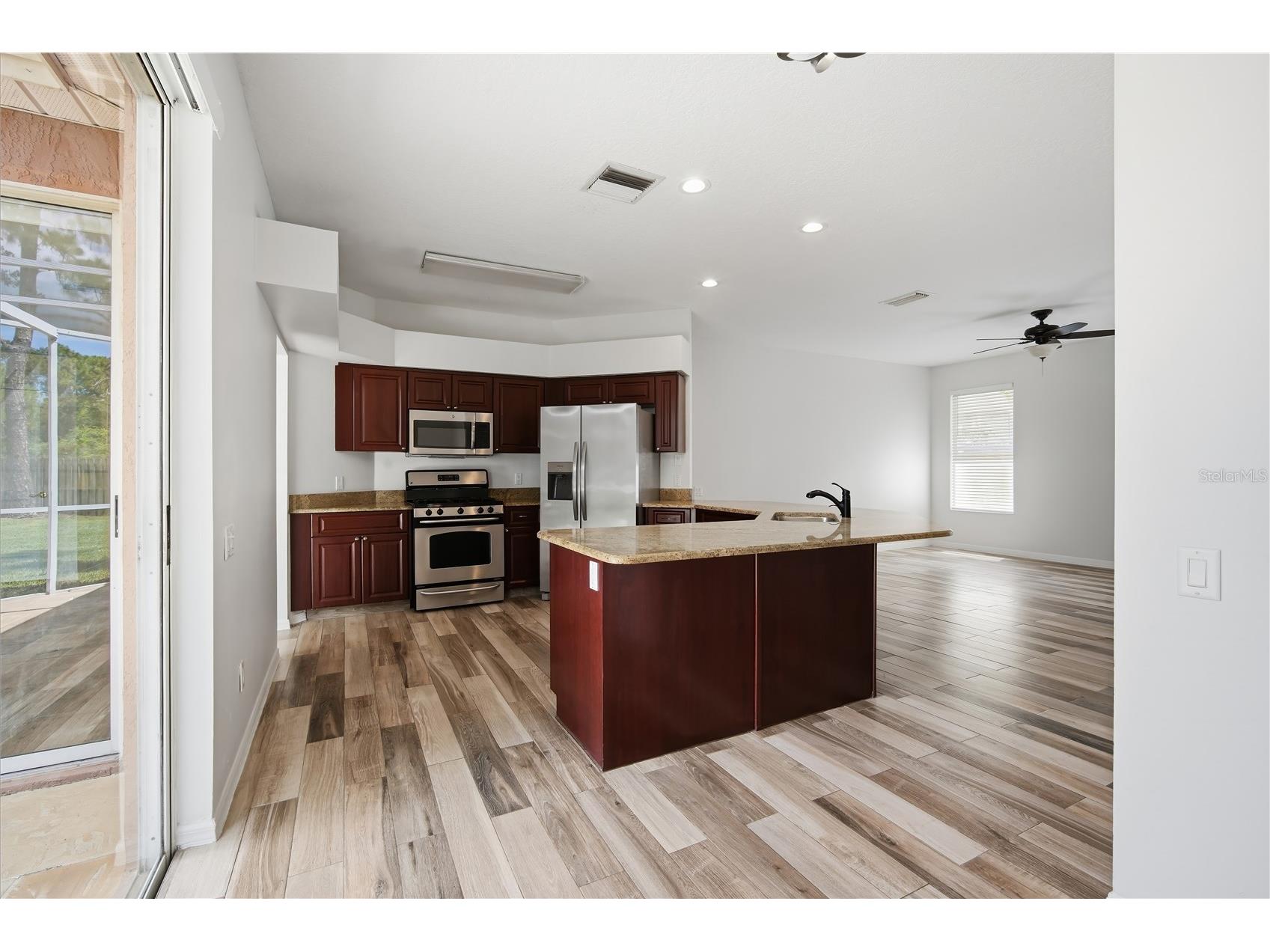 9810 Bennington Drive Tampa FL 33626 TB8526837 image18