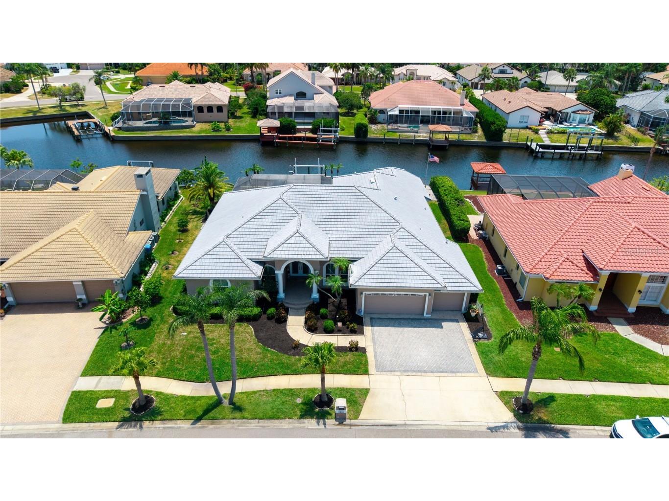 9810 Compass Point Way Tampa FL 33615 - LAKE SUNSET AND LAKE SUNRISE W7875428 image3