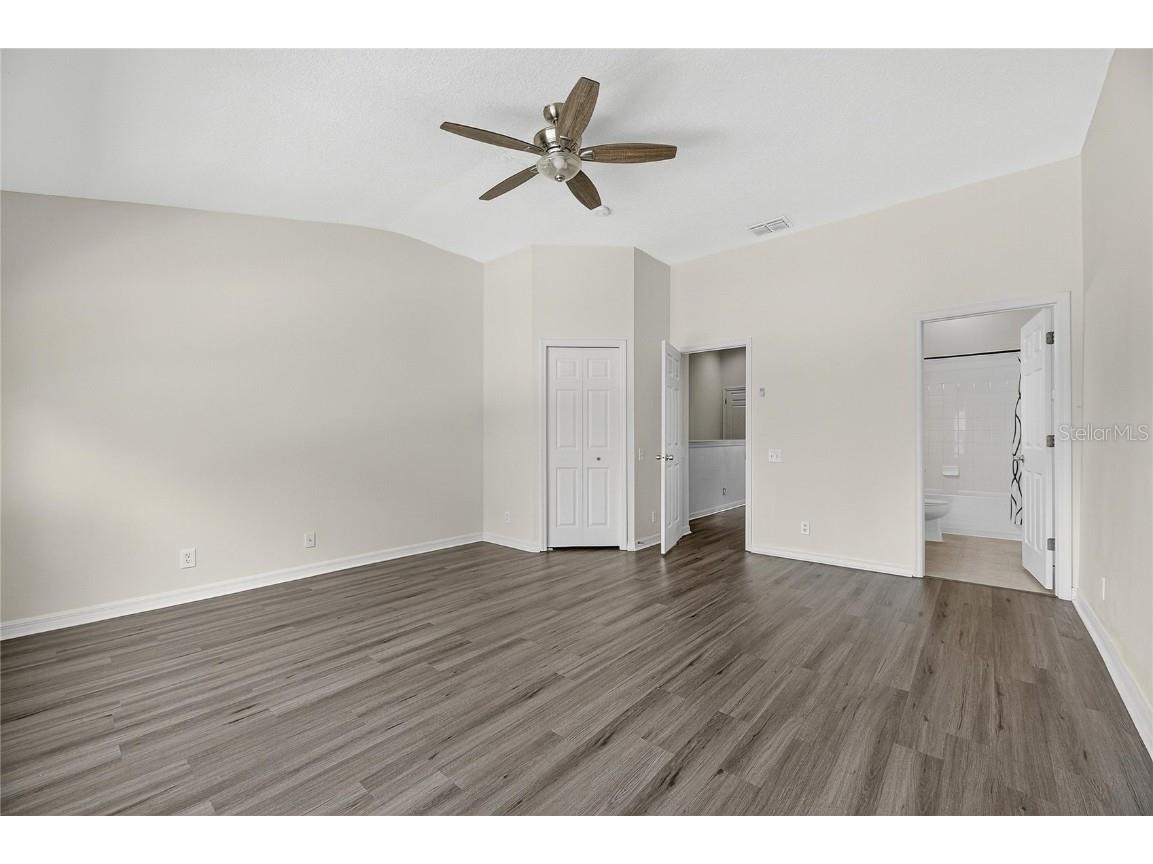 9810 Fan Palm Way Tampa FL 33610 TB8433796 image21