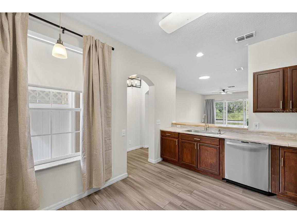 9810 Fan Palm Way Tampa FL 33610 TB8433796 image4