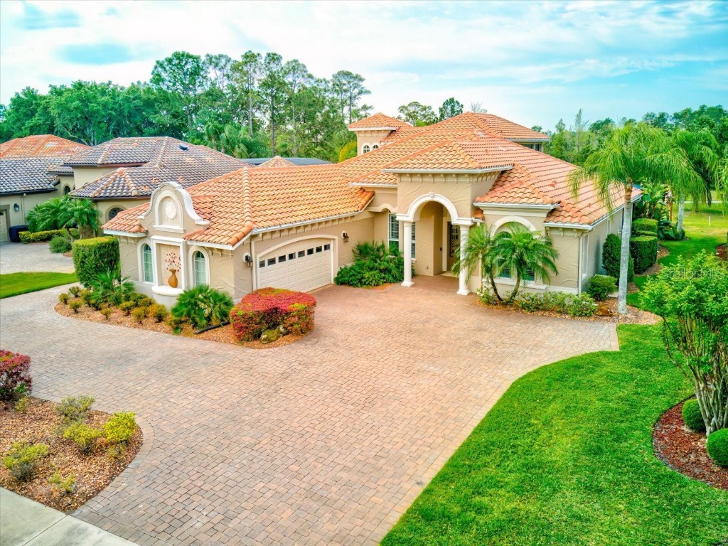 9810 Santa Clara Court Howey In The Hills FL 34737 G5067155 image1