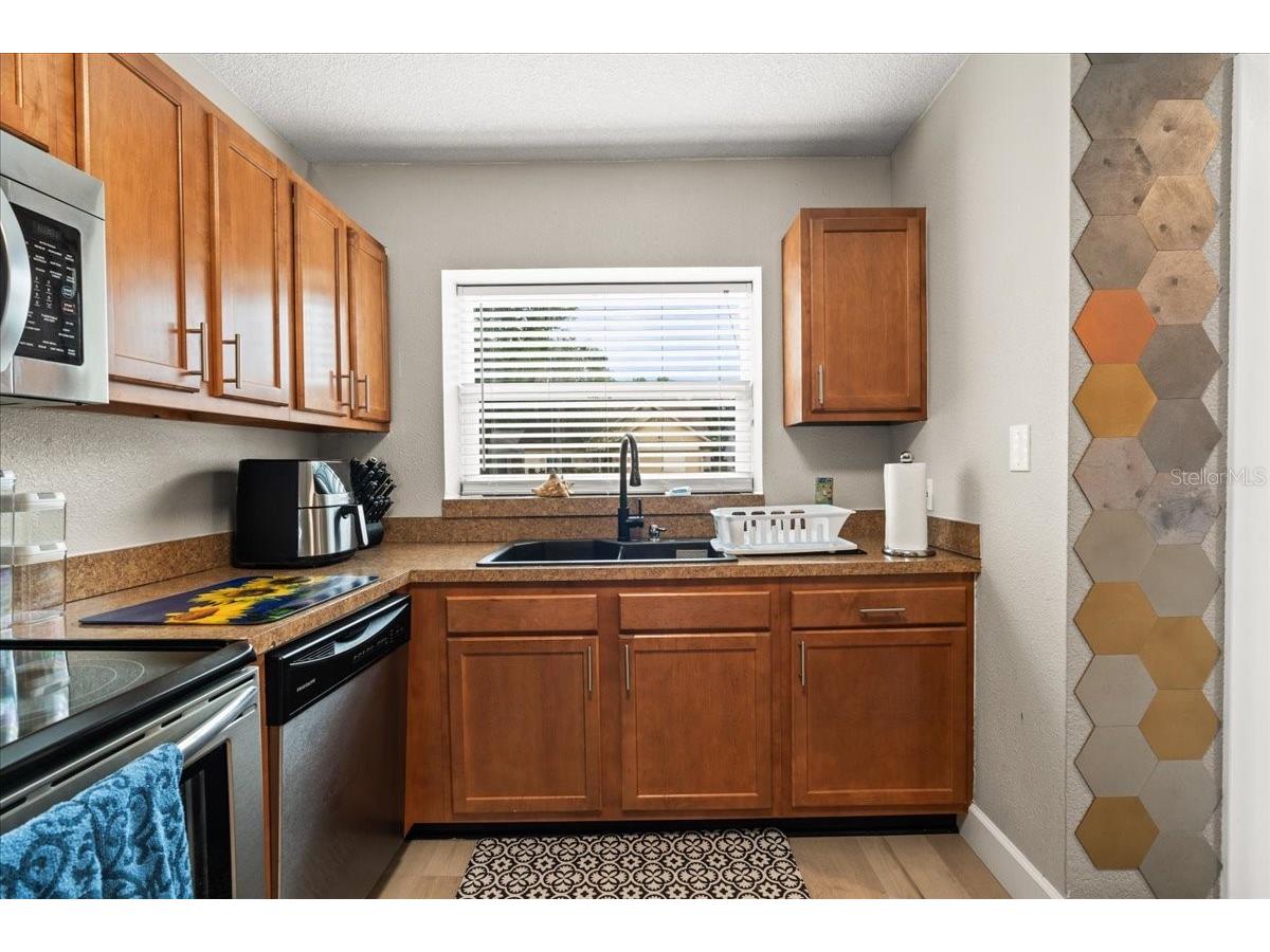 9811 Sir Frederick Street Tampa FL 33637 TB8460144 image7