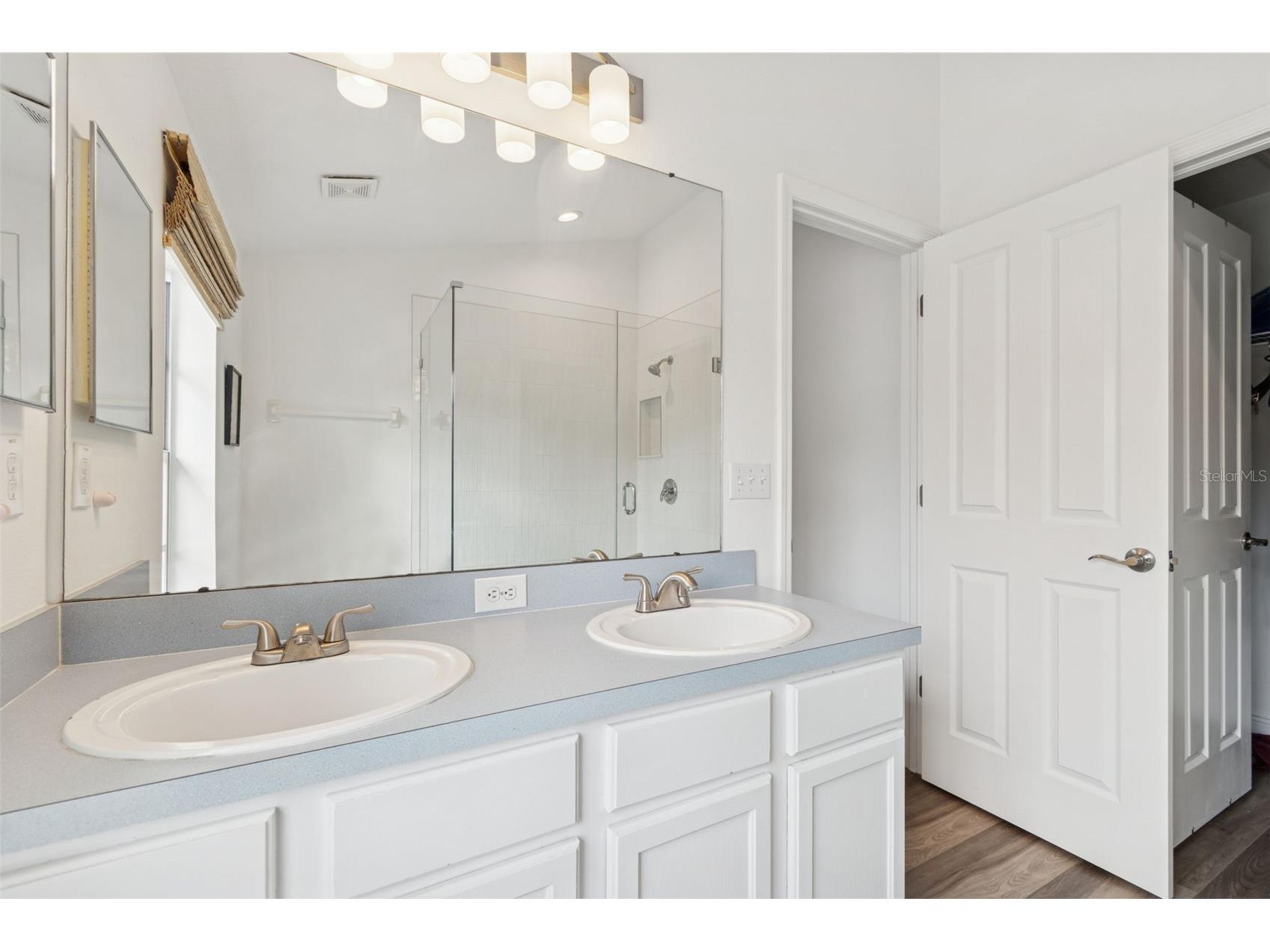 9811 W Park Village Drive Tampa FL 33626 TB8461576 image22