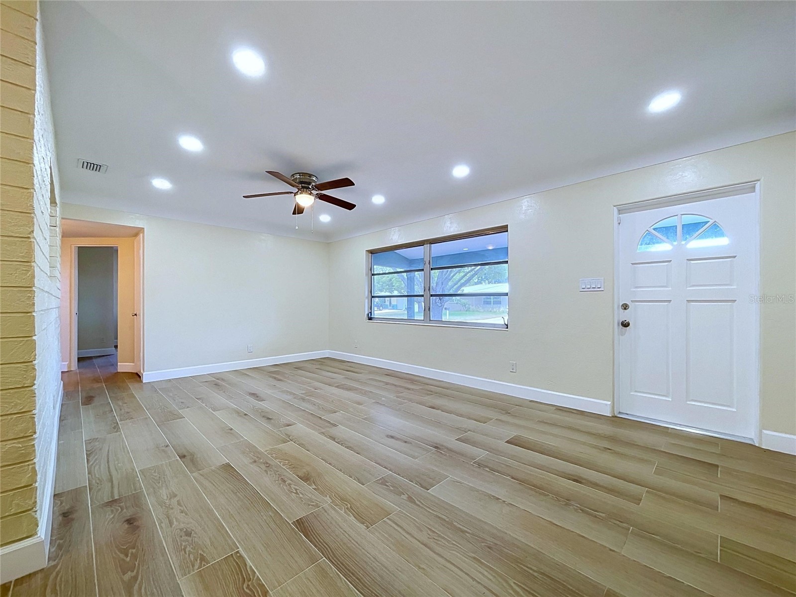9813 51st Avenue N Saint Petersburg FL 33708 TB8528371 image11