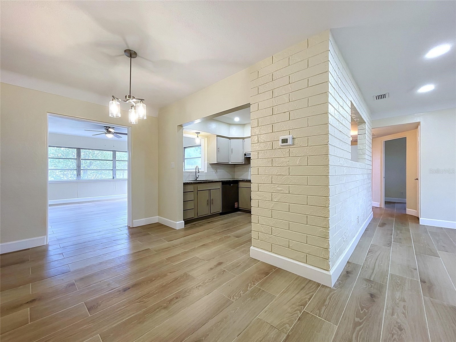 9813 51st Avenue N Saint Petersburg FL 33708 TB8528371 image14