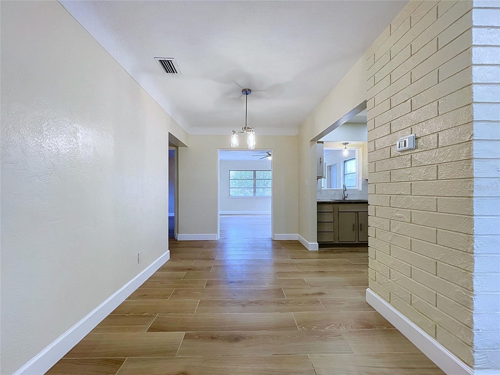 9813 51st Avenue N Saint Petersburg FL 33708 TB8528371 image15