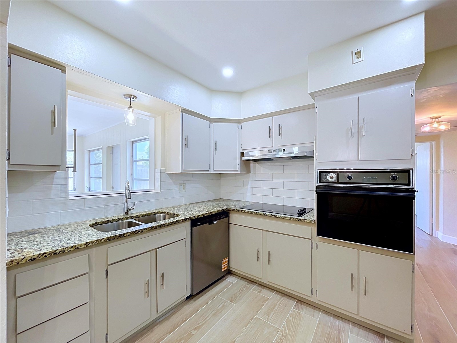 9813 51st Avenue N Saint Petersburg FL 33708 TB8528371 image16