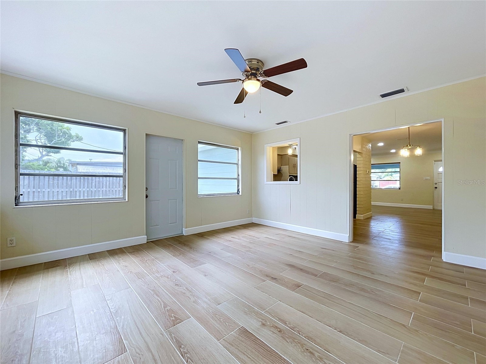 9813 51st Avenue N Saint Petersburg FL 33708 TB8528371 image19
