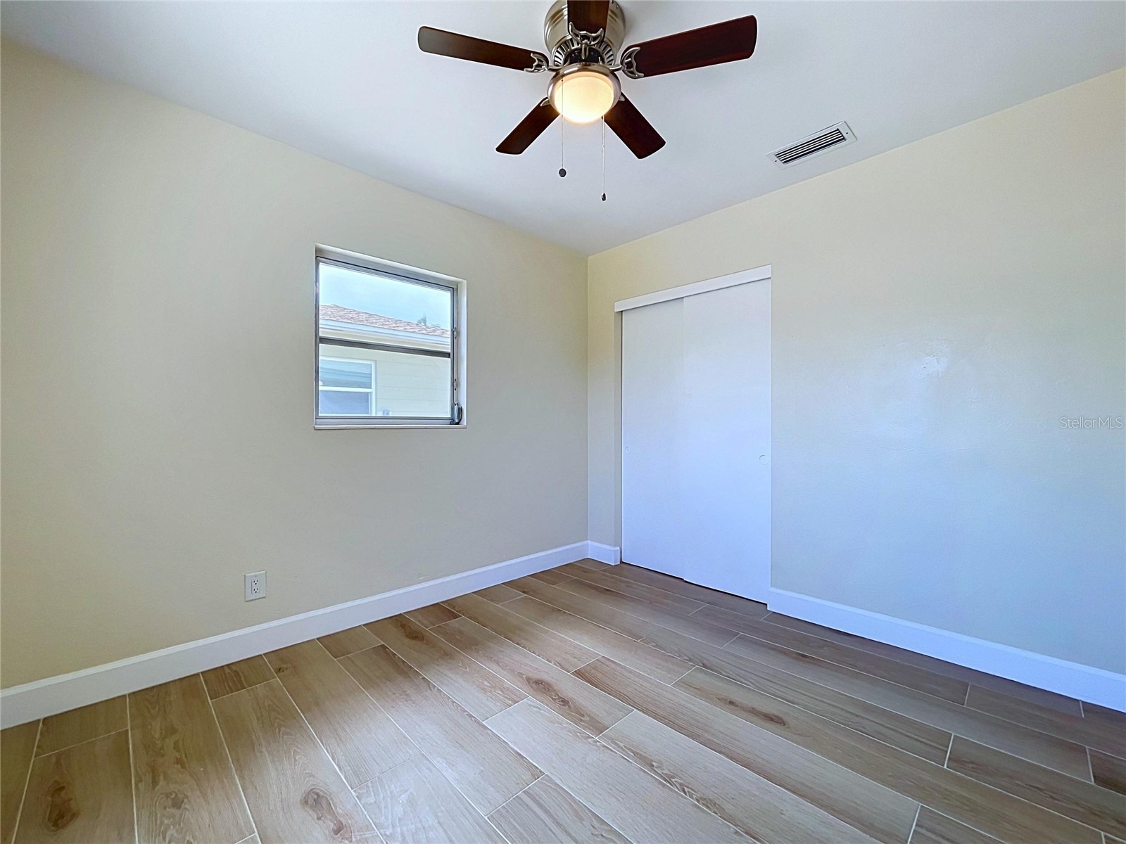 9813 51st Avenue N Saint Petersburg FL 33708 TB8528371 image25