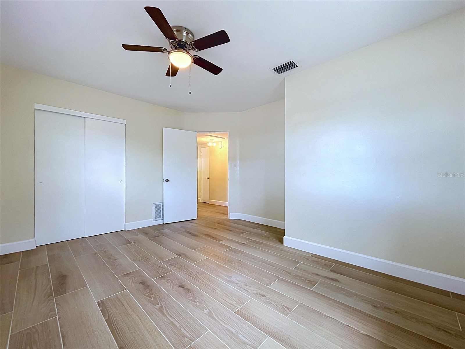 9813 51st Avenue N Saint Petersburg FL 33708 TB8528371 image28