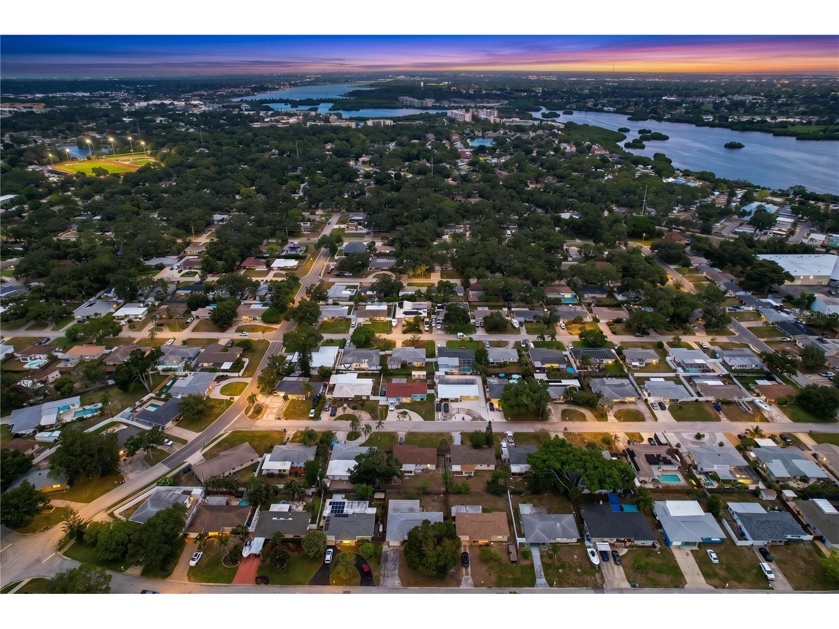 9813 51st Avenue N Saint Petersburg FL 33708 TB8528371 image44