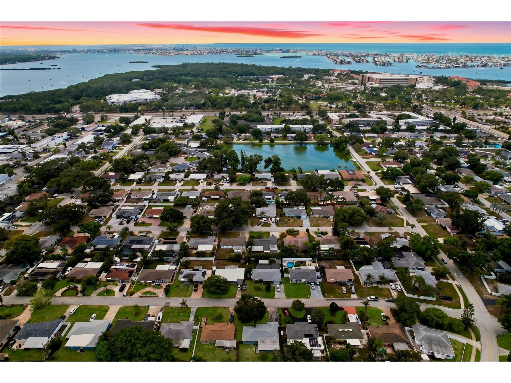9813 51st Avenue N Saint Petersburg FL 33708 TB8528371 image47