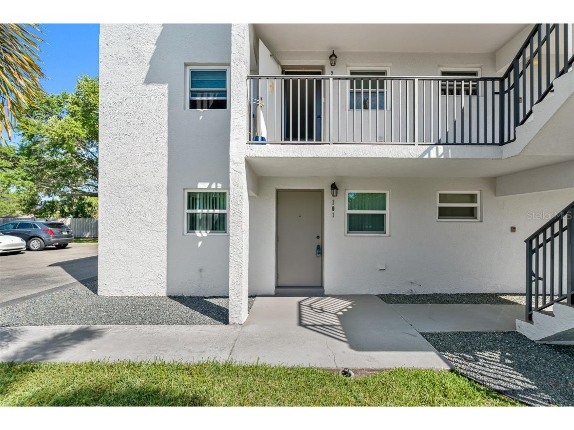 9815 47th Avenue N #101 Saint Petersburg FL 33708 U8194097 image1