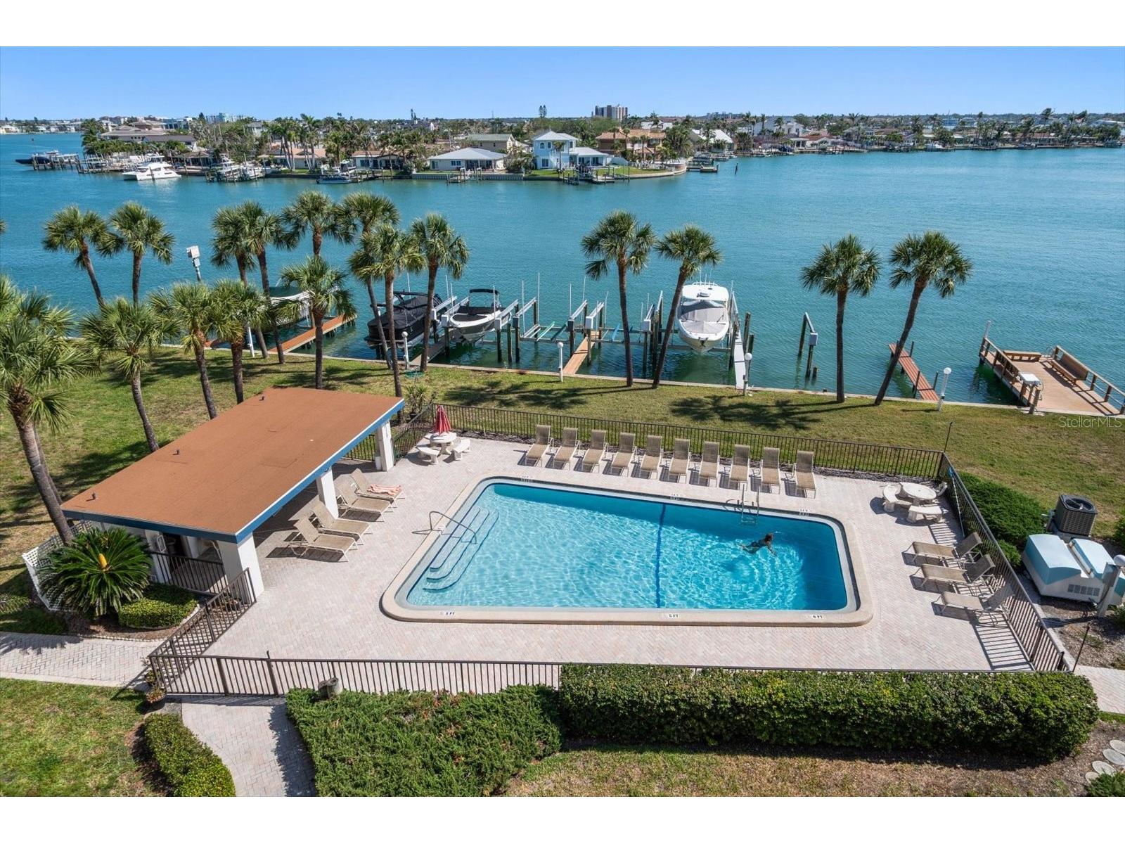 9815 Harrell Avenue #503 Treasure Island FL 33706 - BOCA CIEGA BAY TB8455756 image3
