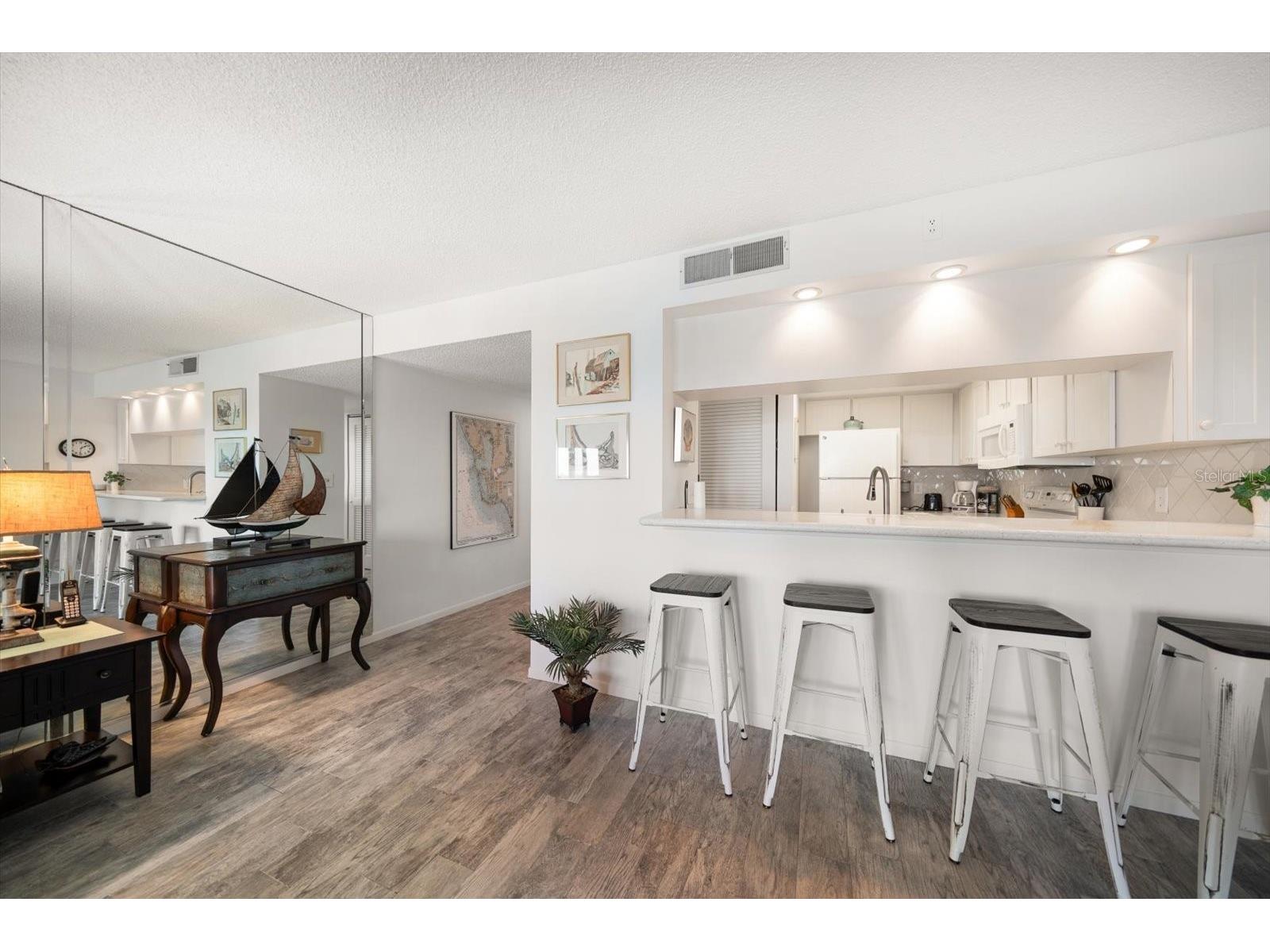 9815 Harrell Avenue #503 Treasure Island FL 33706 - BOCA CIEGA BAY TB8455756 image9