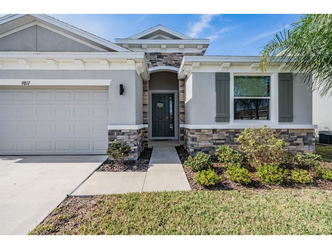 9817 Rowing Dale Bend Wesley Chapel FL 33545 TB8448326 image1