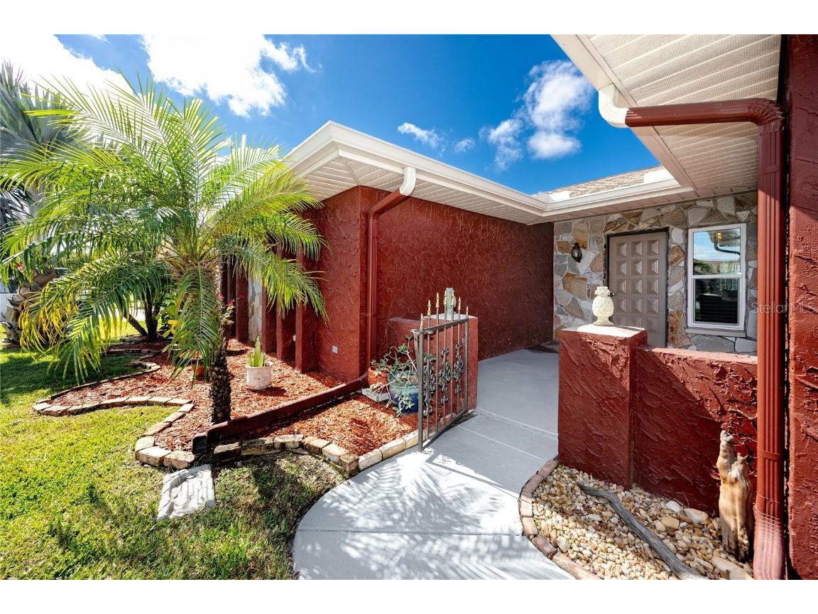 9817 San Sierra Way Port Richey FL 34668 TB8443017 image5