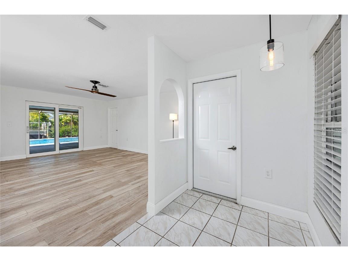 9817 San Sierra Way Port Richey FL 34668 TB8443017 image7