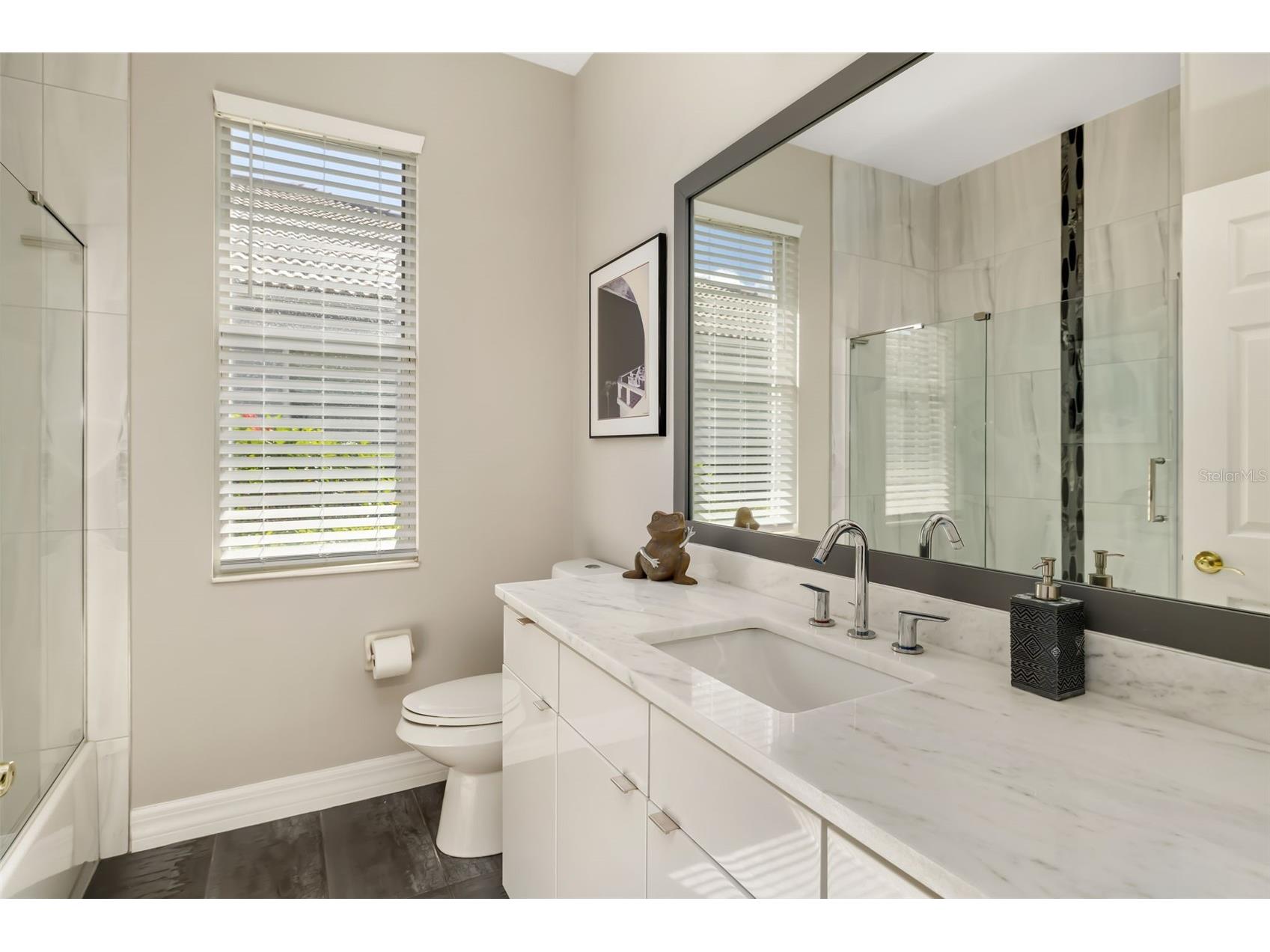 9819 Discovery Terrace Bradenton FL 34212 - 1ST HOLE GOLF COURSE POND A4683912 image37