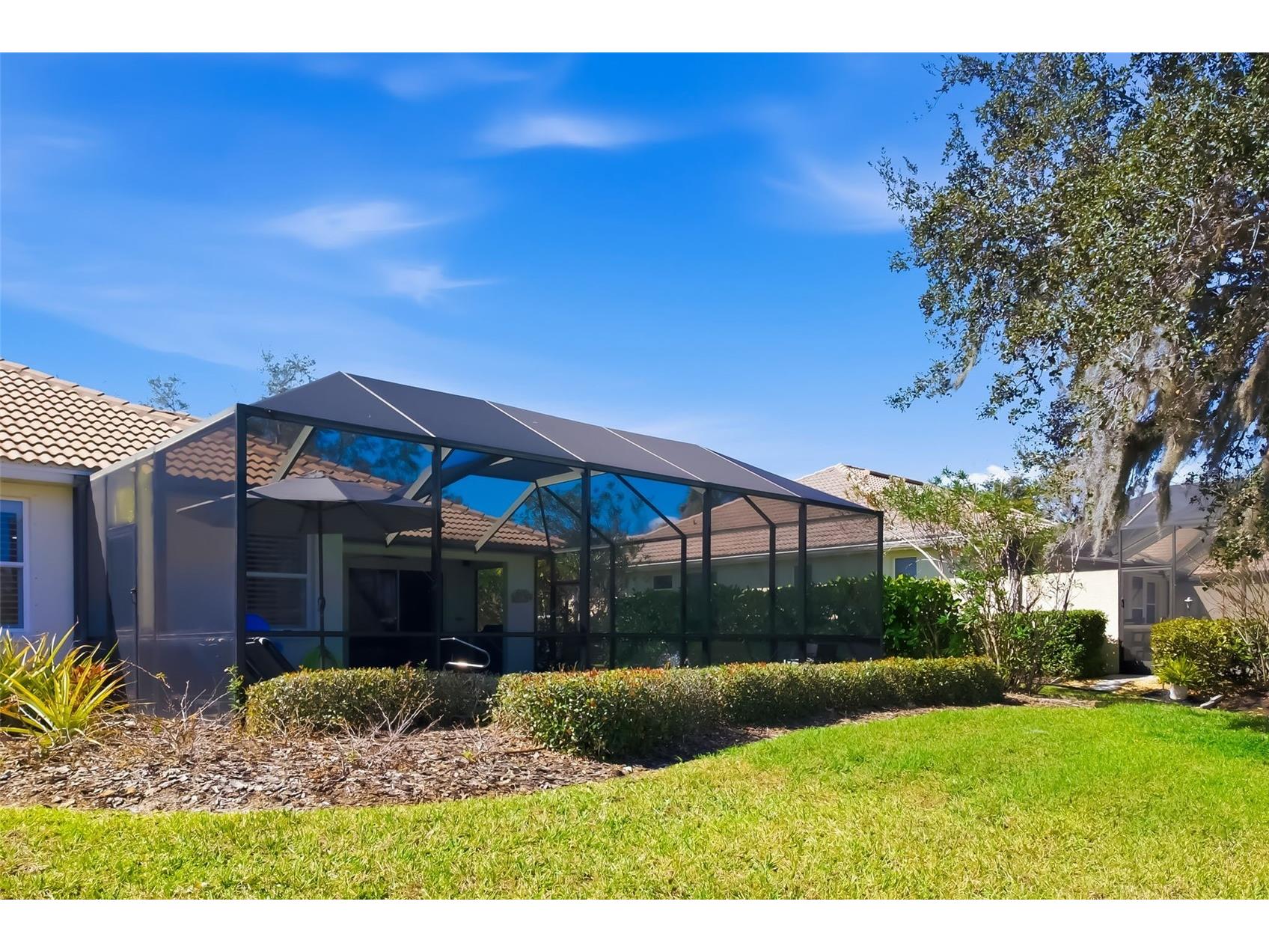 9819 Discovery Terrace Bradenton FL 34212 - 1ST HOLE GOLF COURSE POND A4683912 image52