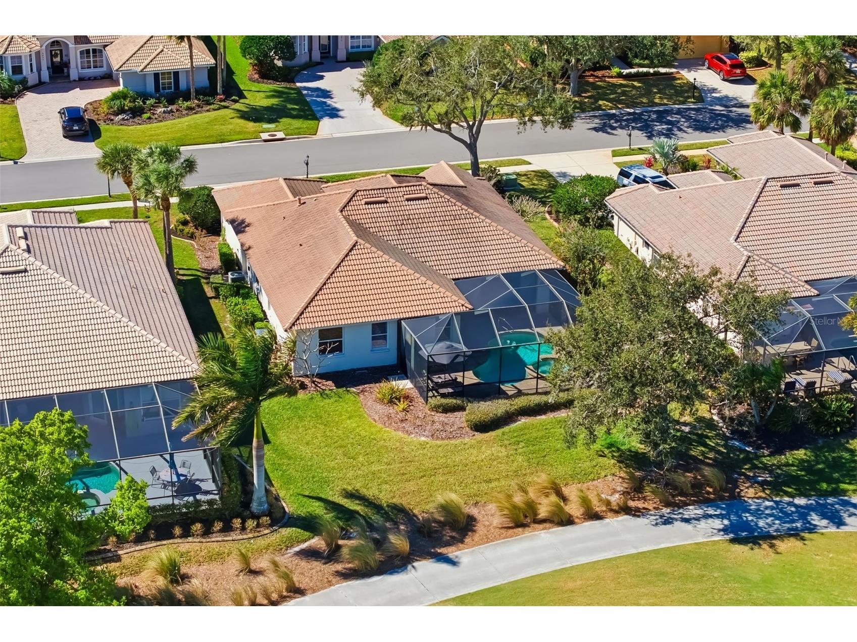 9819 Discovery Terrace Bradenton FL 34212 - 1ST HOLE GOLF COURSE POND A4683912 image54