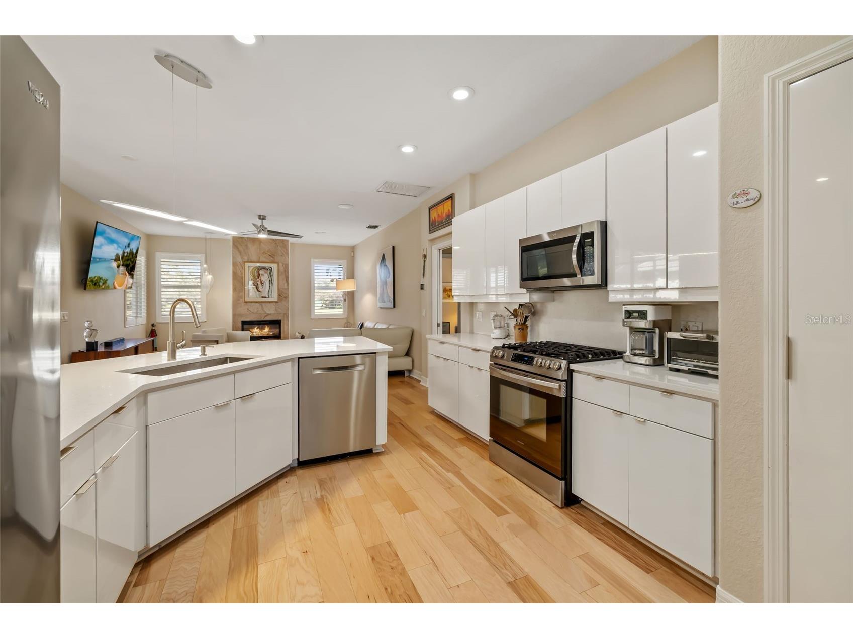 9819 Discovery Terrace Bradenton FL 34212 - 1ST HOLE GOLF COURSE POND A4683912 image8