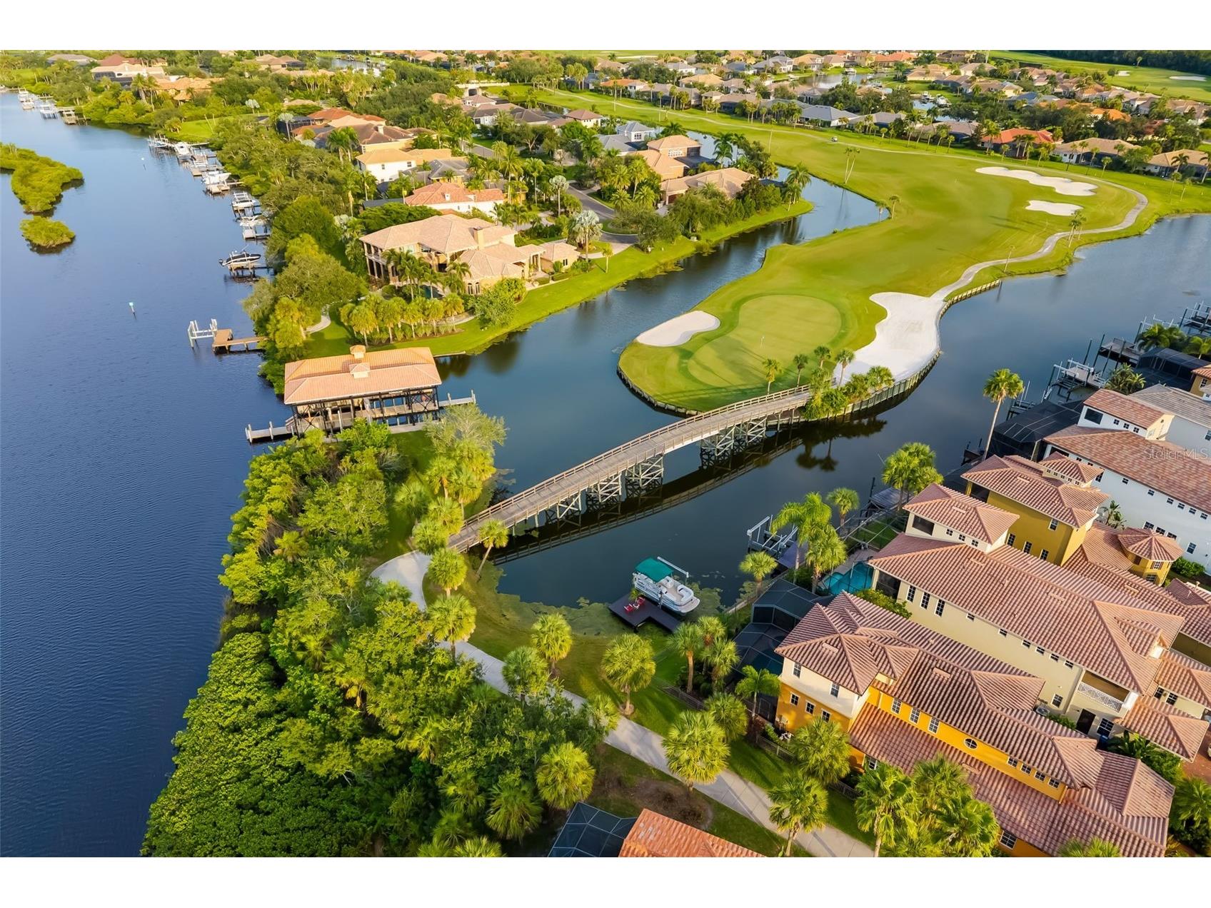 9819 Discovery Terrace Bradenton FL 34212 - 1ST HOLE GOLF COURSE POND A4683912 image82