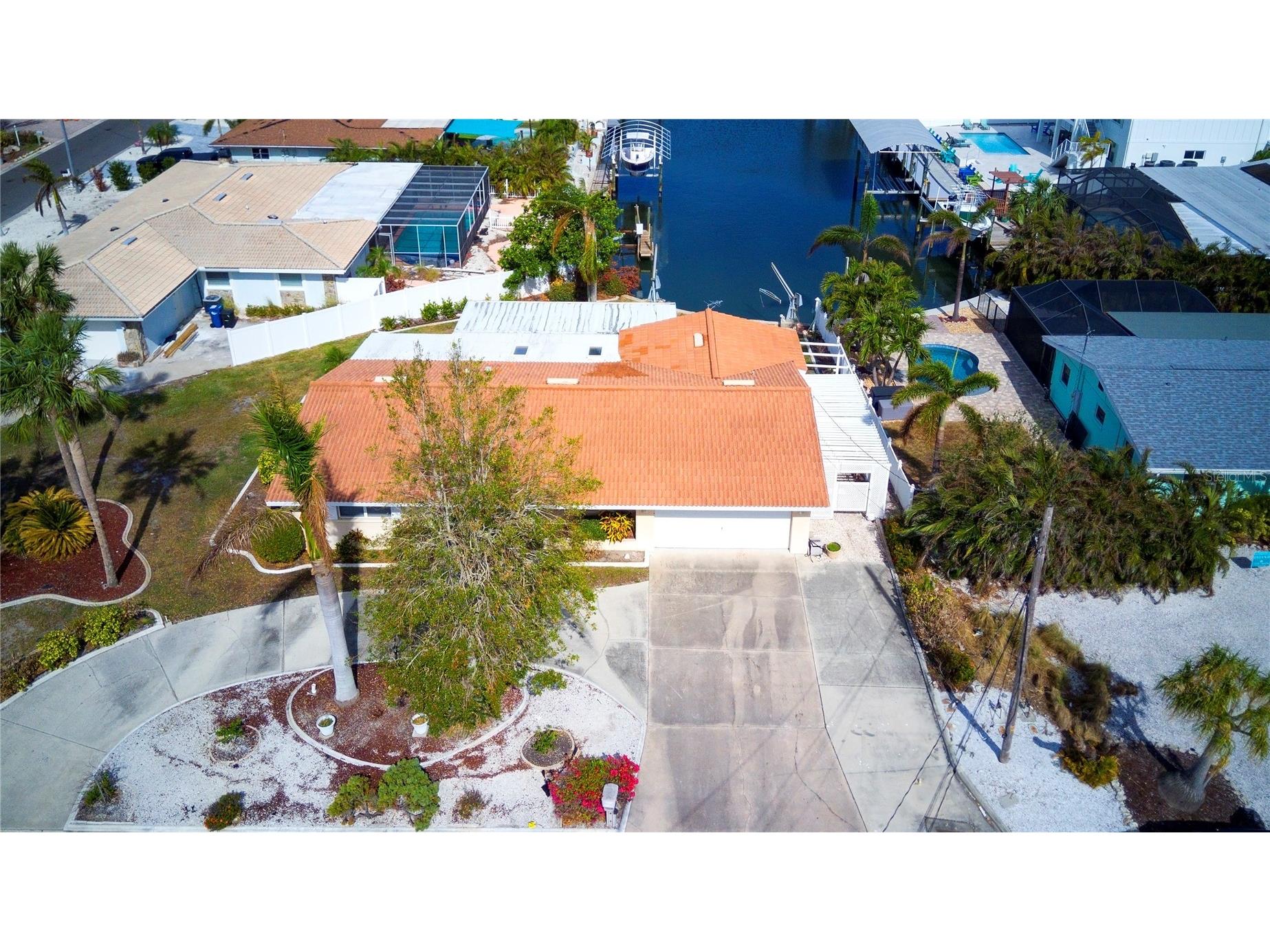 9820 Royal Palm Drive Bradenton FL 34210 A4680979 image26