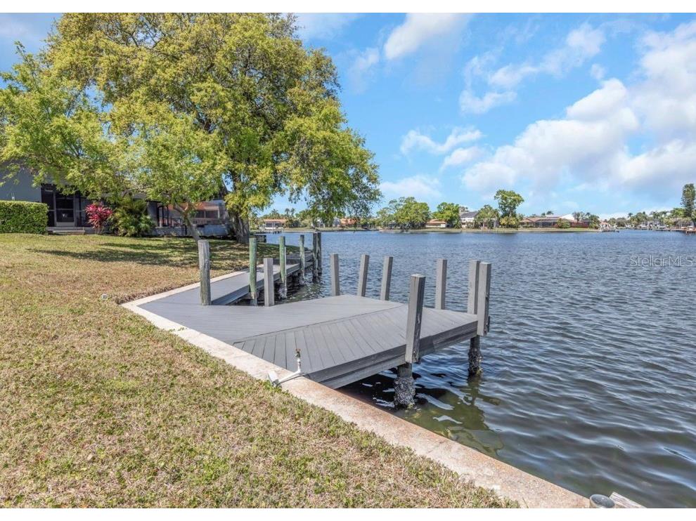 9821 Bay Island Drive Tampa FL 33615 TB8520273 image12